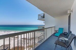 Property grounds - Pelican Beach 1213 (2-Bedroom Condo) with Pool by Pelican Beach Management (Destin)