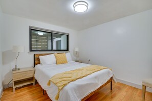 2 chambres, bureau, accès Internet, draps fournis