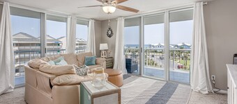 Gulf & Bay Views: Sleeps 6 in 3BR, 2BA Condo-TT3F