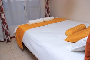 Estudi | Planxa i posts de planxar, wifi gratuïta i roba de llit 