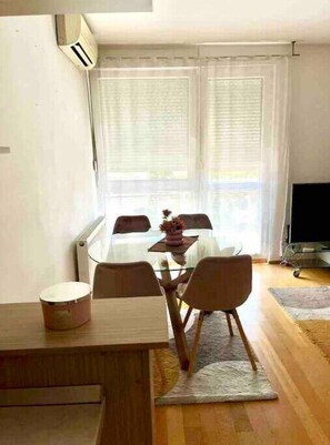 Dining - Sweet Cosy App (Zagreb)