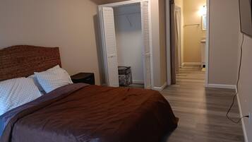 3 chambres, fer et planche à repasser, Wi-Fi, draps fournis
