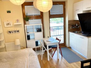 Desk, iron/ironing board, WiFi