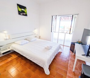 Doppia Standard, 1 letto matrimoniale, bagno privato (VII) | Wi-Fi gratuito