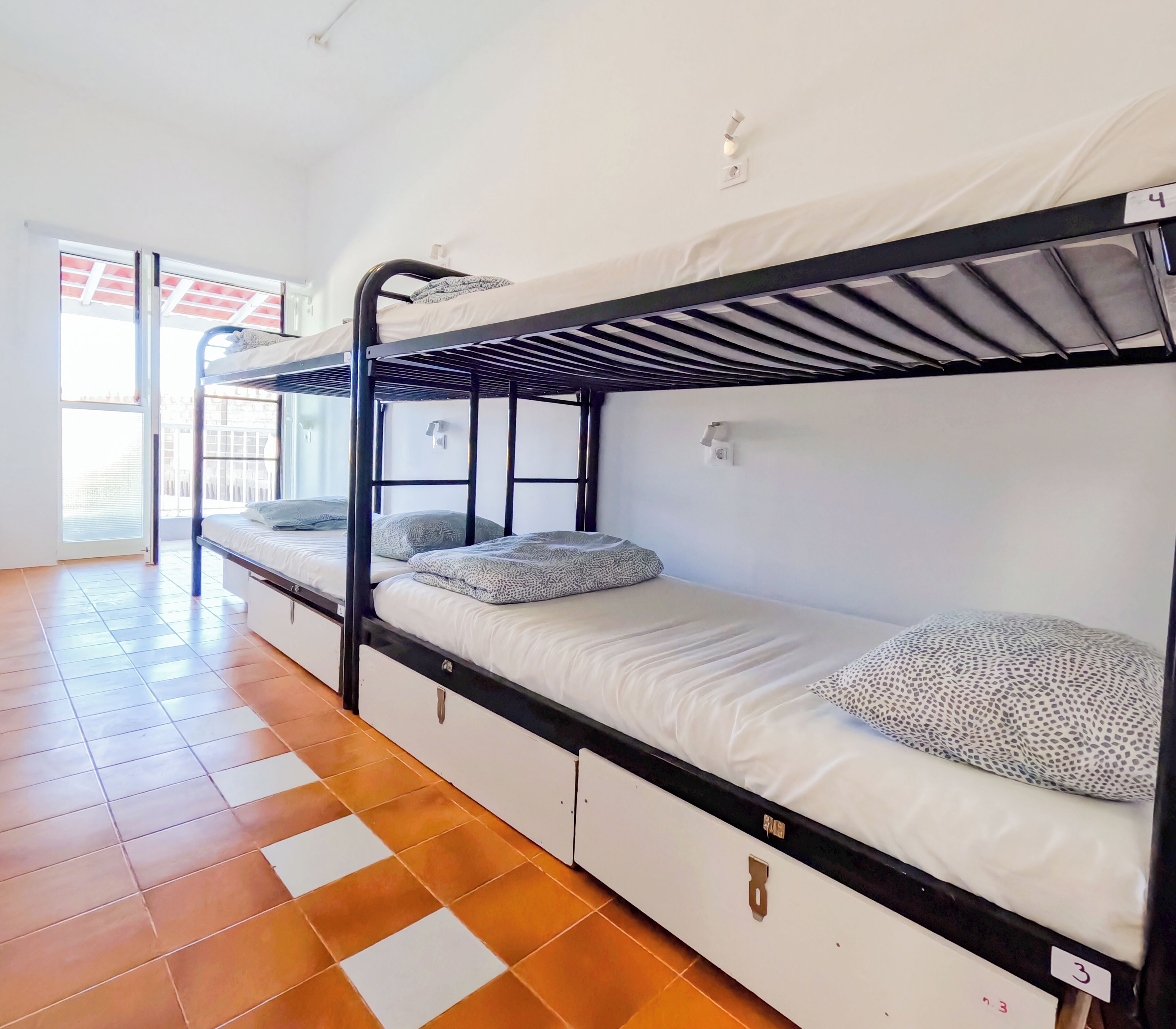 Dormitorio compartido estándar, solo para mujeres (VIII) | Wifi gratis 