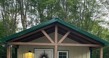 Country cabin 1. Minutes from Flight 93 Memorial/Mountain Ridge ATV Park.