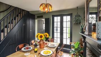 Cottage | Interior