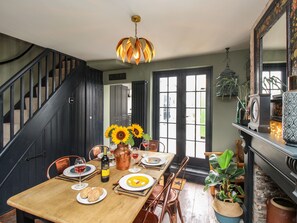 Cottage | Interior