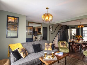 Cottage | Living area | Fireplace - 6 The Terrace (Weymouth)