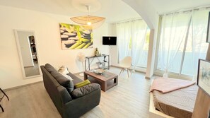 2 bedrooms, desk, iron/ironing board, free WiFi