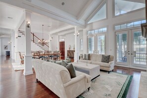 TV - Gables by the Sea - Naples, FL (Naples)