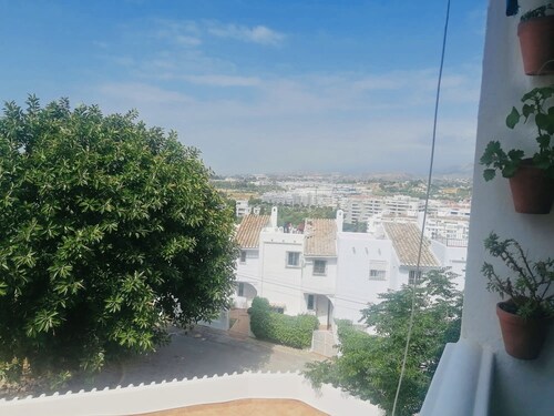 Bonito Apartamento Cerca a Banús