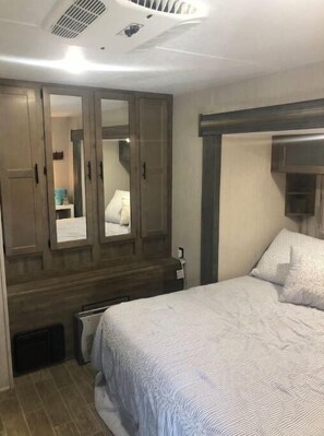 1 غرفة نوم وواي فاي مجانًا وملاءات أسرّة