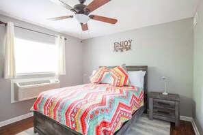 1 bedroom, iron/ironing board, free WiFi, bed sheets