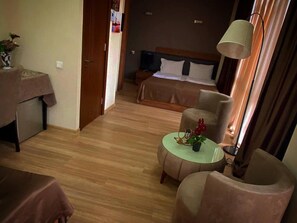 1 bedroom, iron/ironing board, WiFi, bed sheets - Hotel Terrace N3
 (T'bilisi)