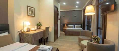 1 chambre, fer et planche à repasser, Wi-Fi, draps fournis