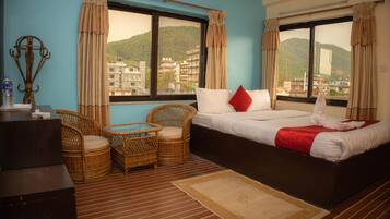 Select Comfort beds, desk, laptop workspace, free WiFi