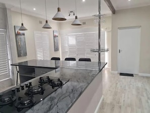 Cookware/dishes/utensils - Spacious 4 bedroom home with a pool, Picnic area
 (Cape Town)