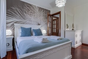 3 bedrooms, hypo-allergenic bedding, down duvets, memory-foam beds