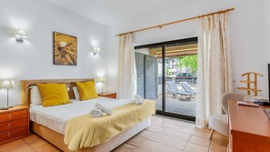 3 bedrooms, iron/ironing board, travel crib, free WiFi