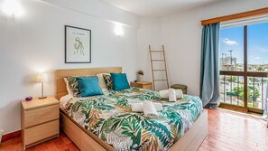 2 quartos, ferros/tábuas de passar roupa, Wi-Fi de cortesia