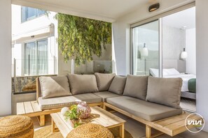 Terrace/patio - Casa Element | pool - terrace - views (Marbella)