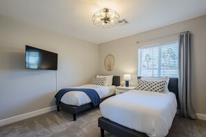 4 bedrooms, desk, iron/ironing board, travel cot