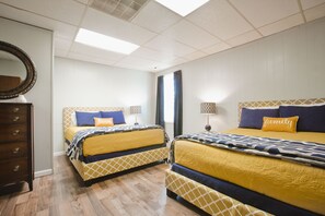 7 bedrooms, iron/ironing board, WiFi, bed sheets