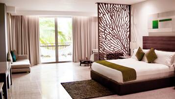 Habitación Deluxe | Caja fuerte, escritorio, cortinas opacas y wifi gratis