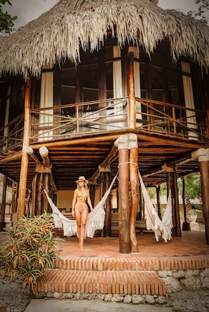 Exclusive House | Living area. Castillete Hotel & Beach Club