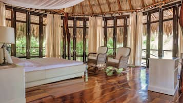 Exclusive House | 5 bedrooms, in-room safe, desk, laptop workspace