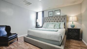 7 bedrooms, iron/ironing board, bed sheets