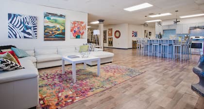 2 blocks to Beale, 5000 sqft