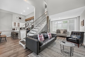 TV, fireplace, offices