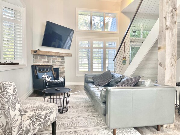 TV, fireplace, offices