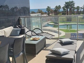 Pool - Ocean viewpoint in front of Torre la Sal beach. Close to Magic World. (Cabanes)