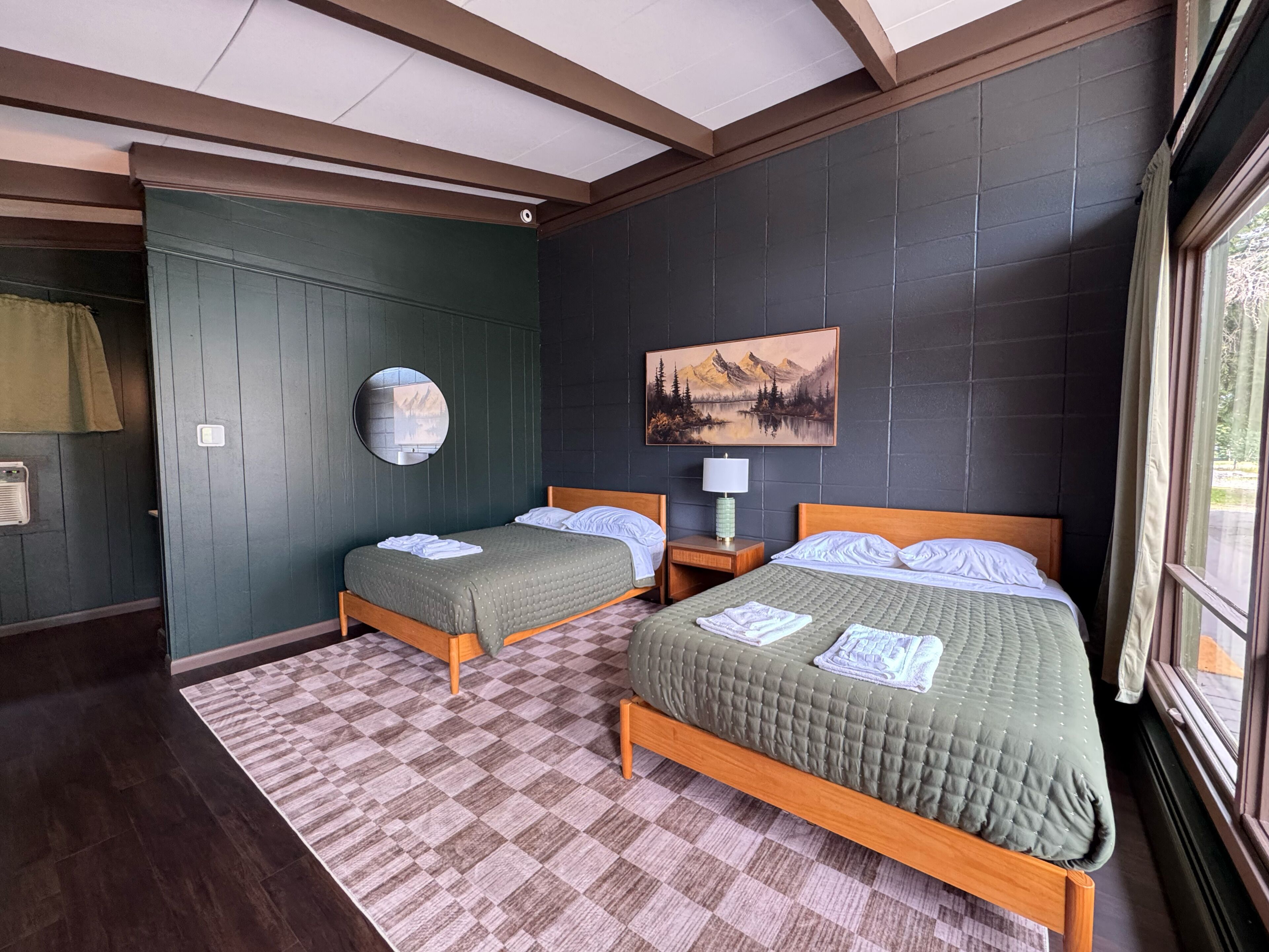 In-room safe, free WiFi