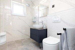 Bathroom - 1-BDRM Apt Garden View@Providenca Accommodation (Mali Lošinj)
