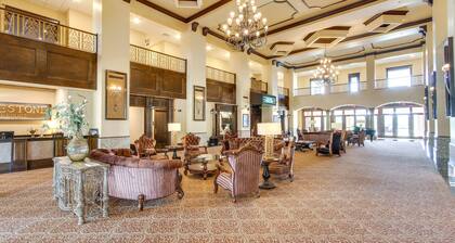 Swim, Golf & Bowl - Loretto Vacation Rental Apt!