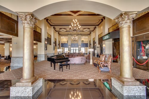 Swim, Golf & Bowl - Loretto Vacation Rental Apt!