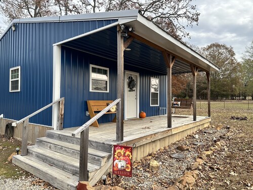 Cozy cabin 2 miles from Little Red River world renowned trout fishing