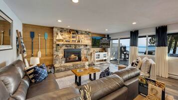 Smart TV, fireplace, foosball, table tennis