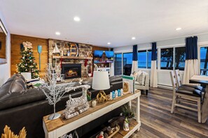 Interior - Insta-worthy Waterfront Cottage with Hot Tub (Ellison Bay)