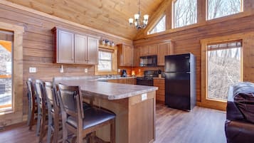Studio (3 Bedrooms) | Property amenity