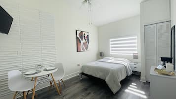 1 bedroom, WiFi, bed sheets