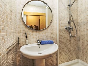 Hair dryer, towels