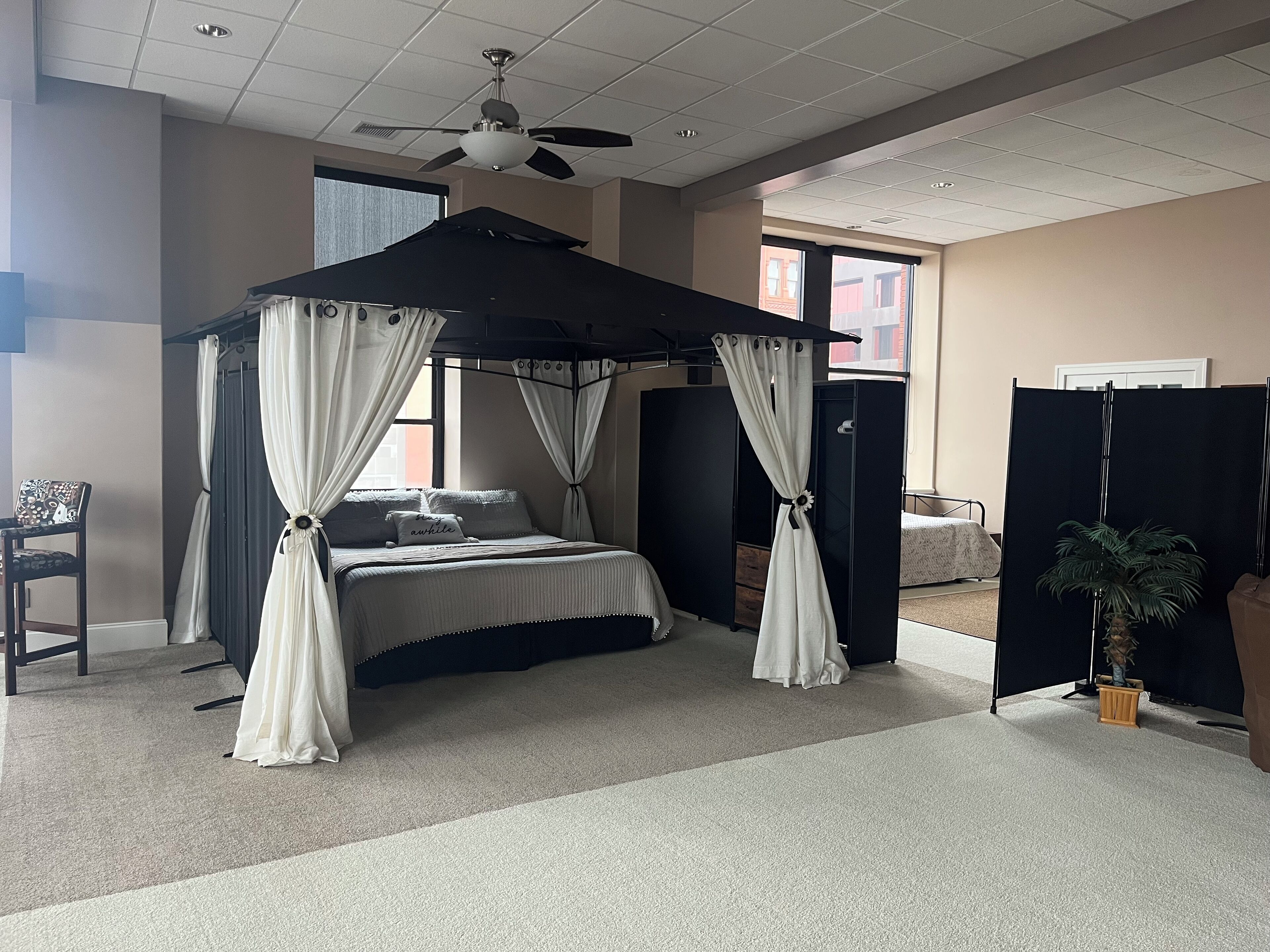 3 bedrooms, desk, iron/ironing board, free WiFi