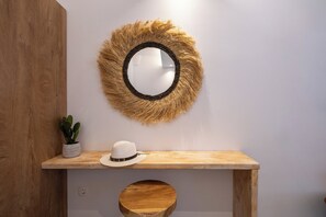 Junior Suite, Hot Tub, Beachside (4 Guests) | 1 bedroom, individually decorated, individually furnished - Sand Gem - Beach Apartments (Santorini)