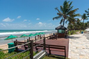 Apartment | Beach | On the beach, beach umbrellas - Beach Class Resort Muro Alto 2201 (Ipojuca)