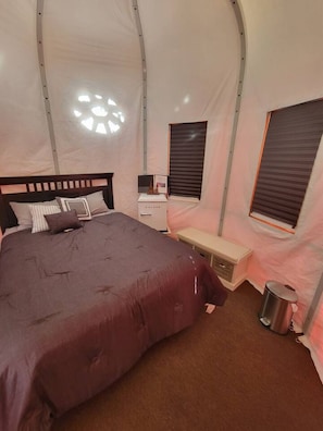 1 bedroom, desk, iron/ironing board, free WiFi